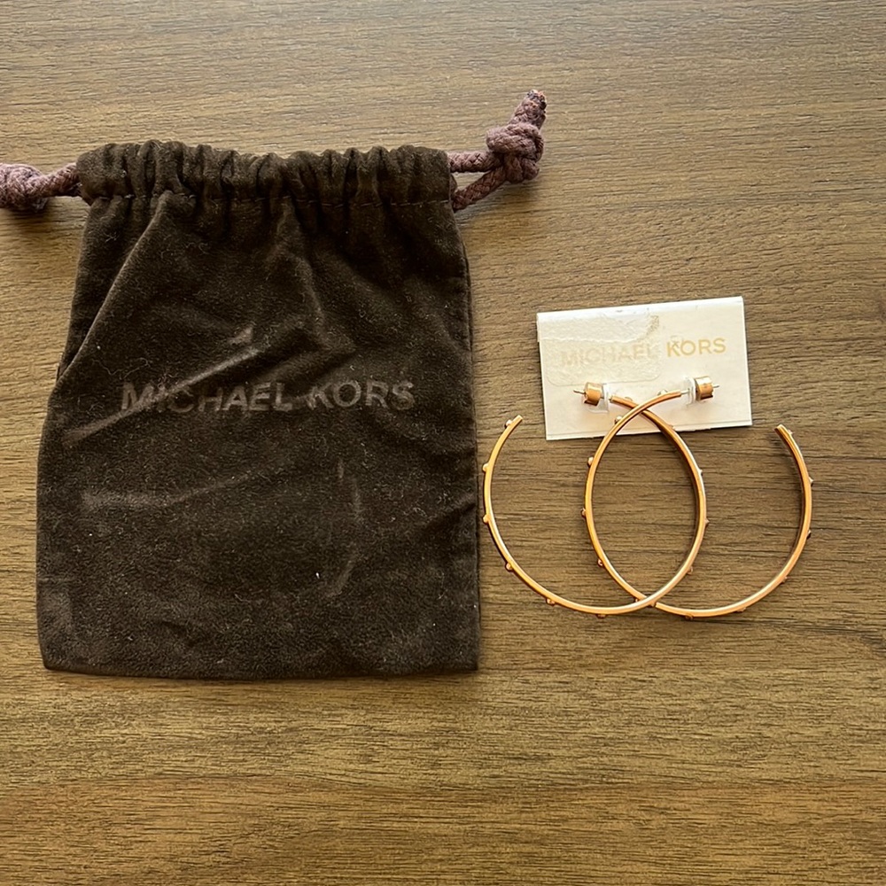 ❌SOLD❌Michael Kors Rose Gold Stud Earrings NEW